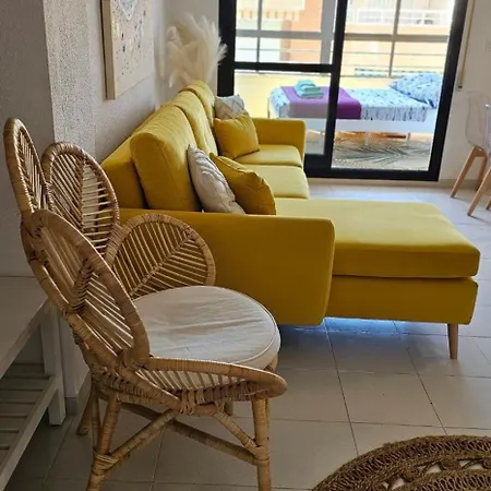 La Fiesta, 250 M To The Sea Swimming Pool