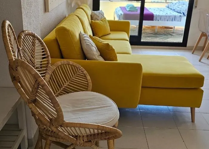 La Fiesta, 250 M To The Sea Swimming Pool